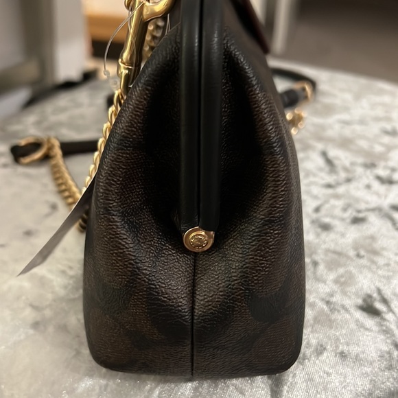 Coach purse - Picture 4 of 9